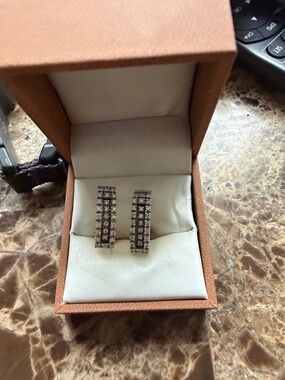 Real white gold-platinum diamond earrings